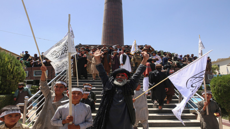 طالبان في السلطة.. نجاحات داخلية وإخفاقات دبلوماسية